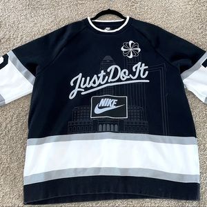 Rare Nike Circular Logo “Just Do It” Collection